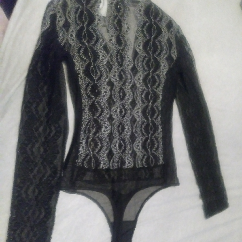 BCBG Top - Picture 2 of 4